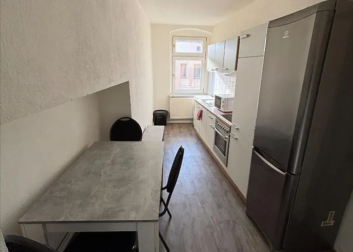 Zentrale Monteurswohnung Mit Kueche, Wlan & Vollausgestattet Apartmán *